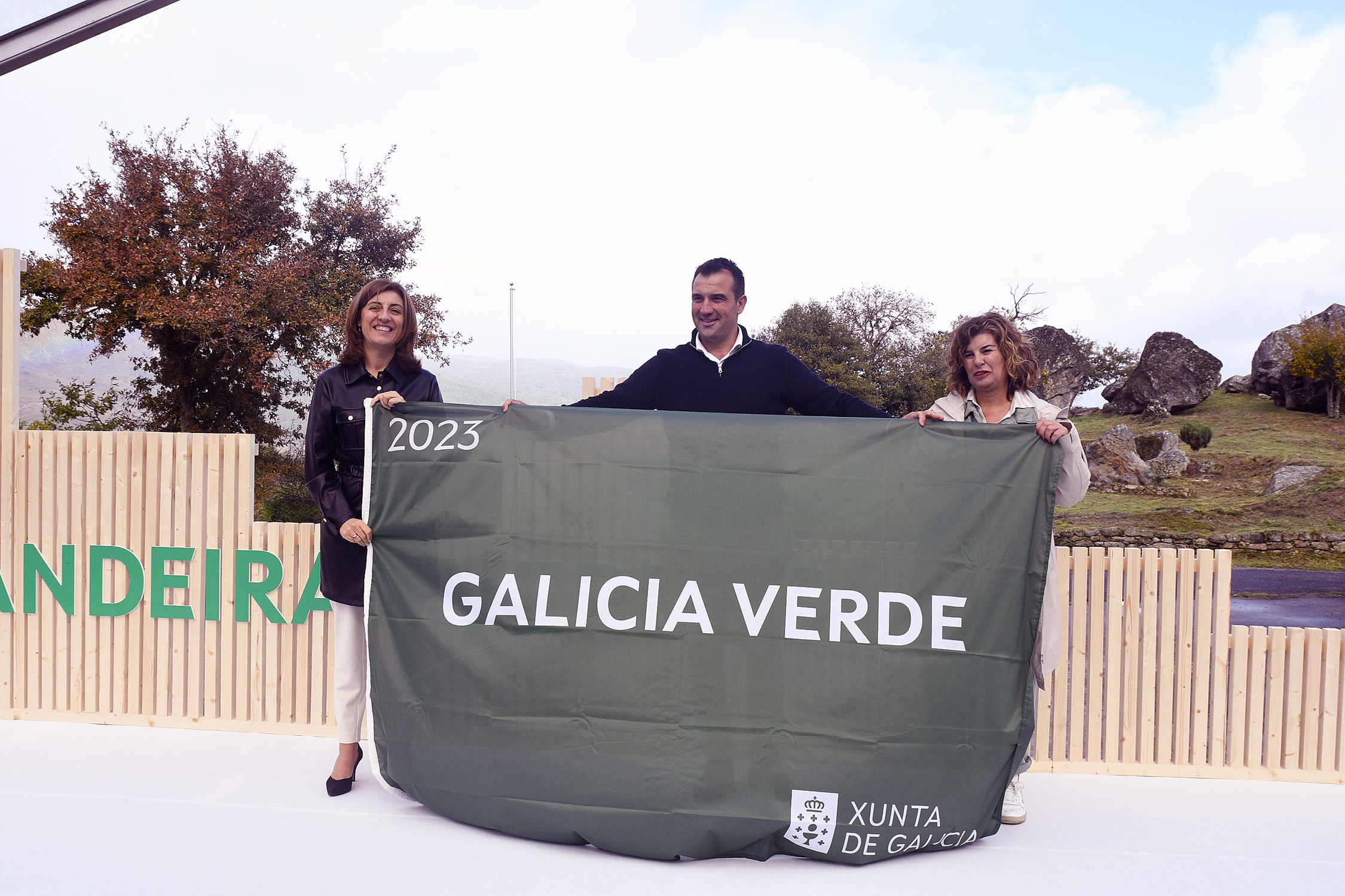 SANXENXO LOGRA A BANDEIRA VERDE DE GALICIA POLAS SÚASVPRÁCTICAS PARA CONSERVAR E PROTEXER O MEDIO AMBIENTE