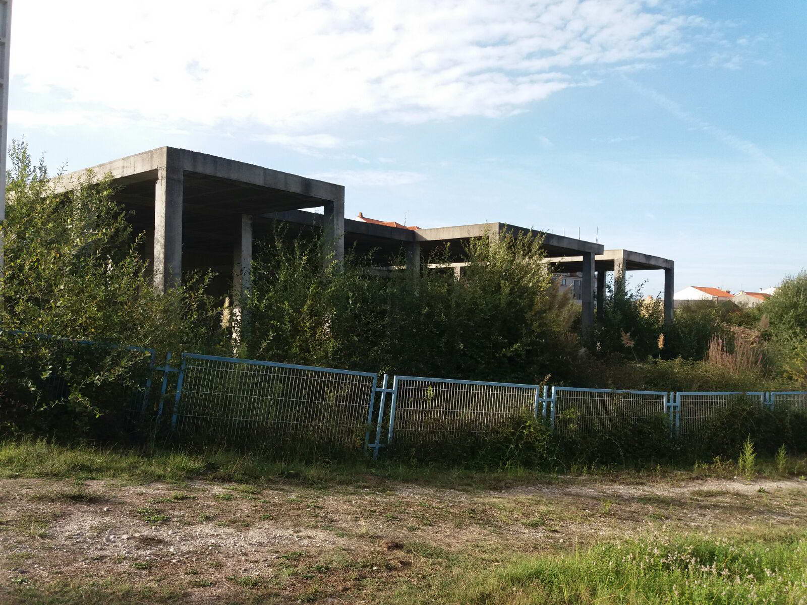 O goberno licita as obras de construción do novo edificio cultural de O Revel-Vilalonga, que poderá ser estreado polos veciños no nadal de 2019