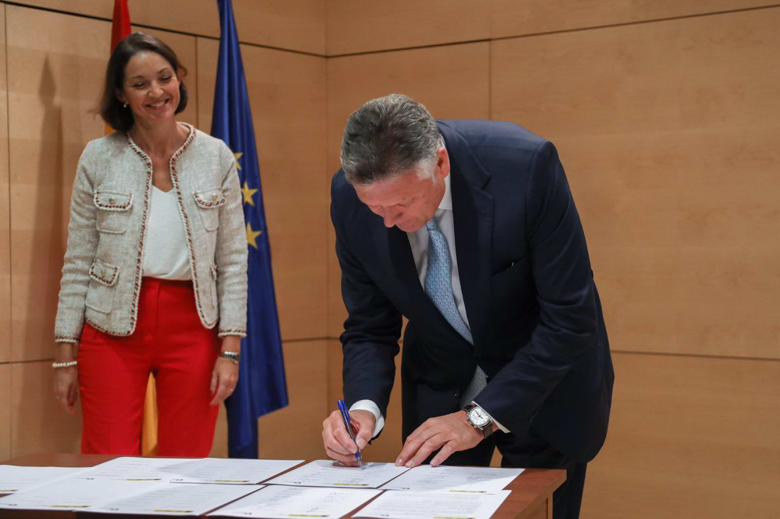  Onte asinouse en Madrid a constitución dunha rede de destinos turísticos intelixentes