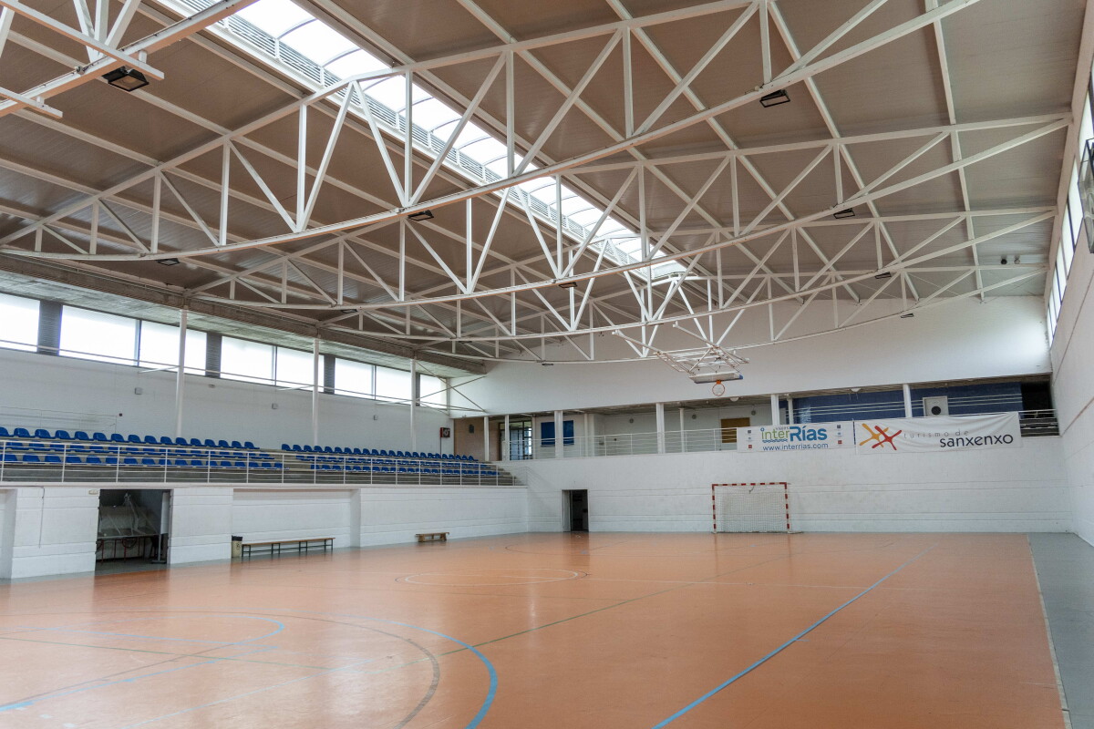 UNHA ÚNICA EMPRESA OPTA A EXECUTAR A REFORMA E MELLORA DO PAVILLÓN DE VILALONGA