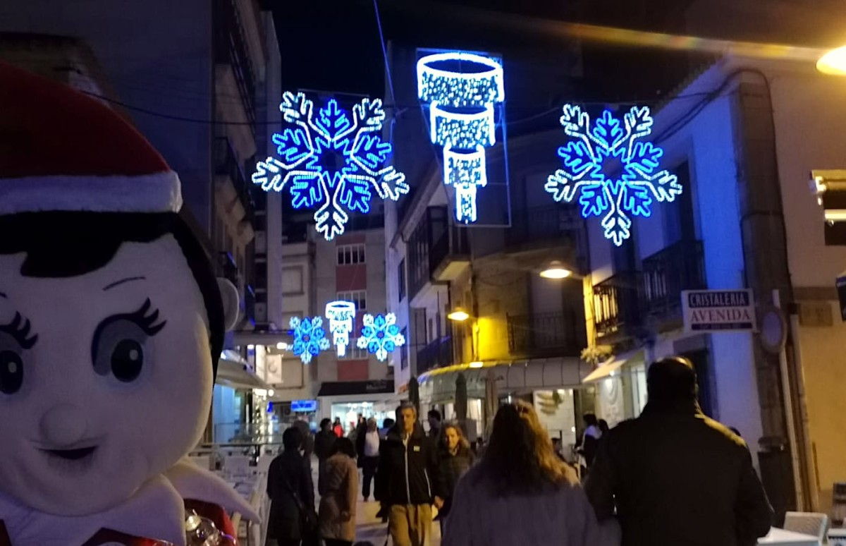 SANXENXO INVESTIRÁ 96.921 EUROS NA ILUMINACIÓN DE NADAL QUE SE ACENDERÁ O PRÓXIMO 5 DE DECEMBRO