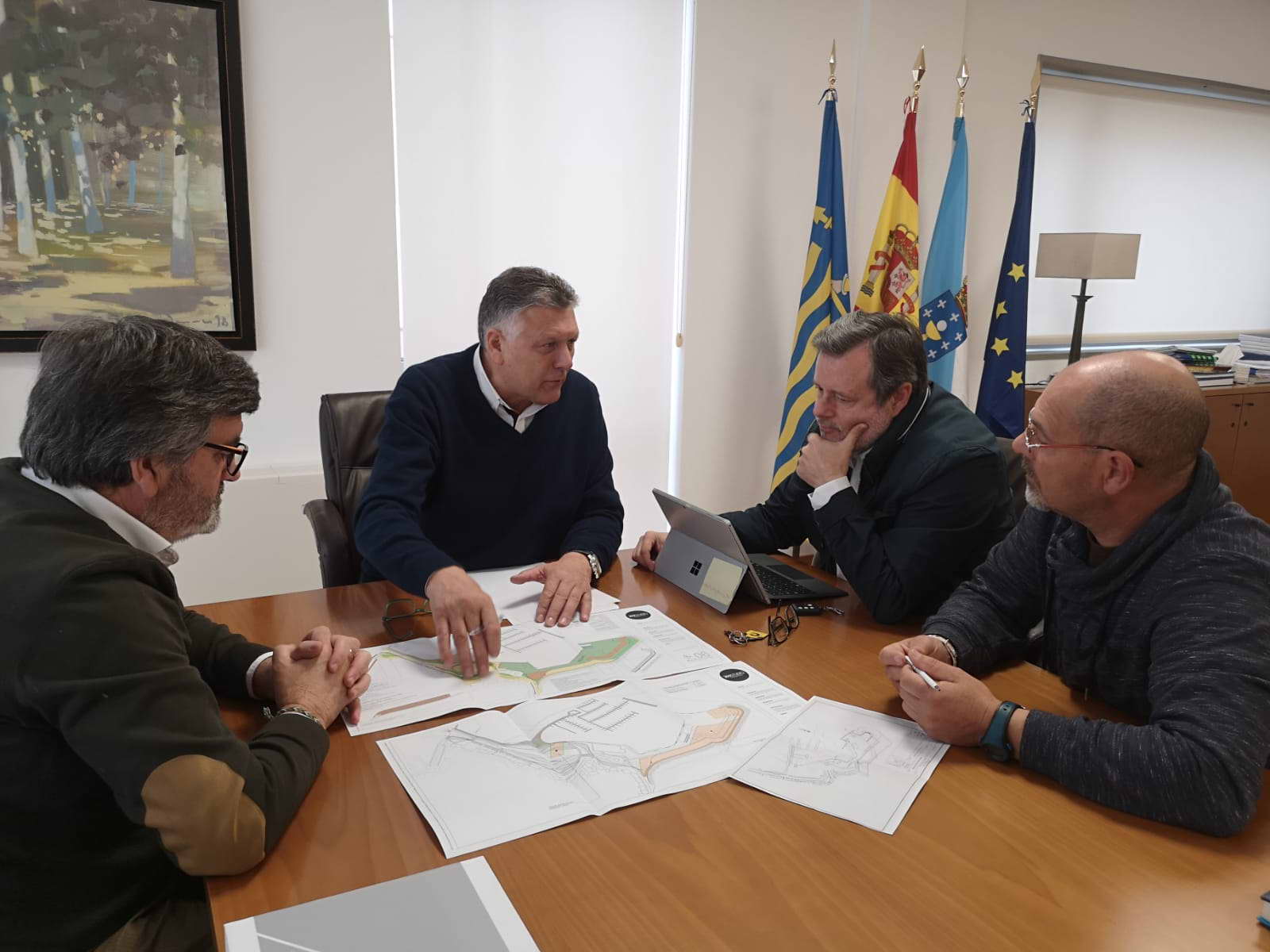 Reunión para impulsar el proyecto y el Plan de Usos del Puerto de Portonovo