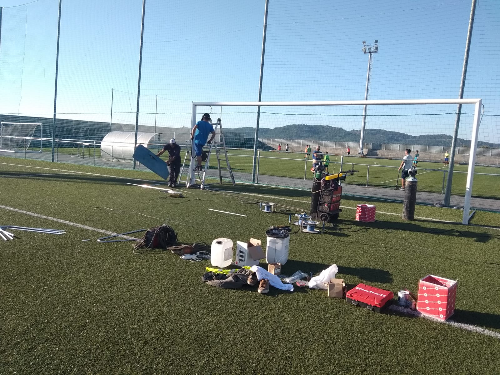 MEJORAS EN EL CAMPO DE FÚTBOL DE NOALLA.