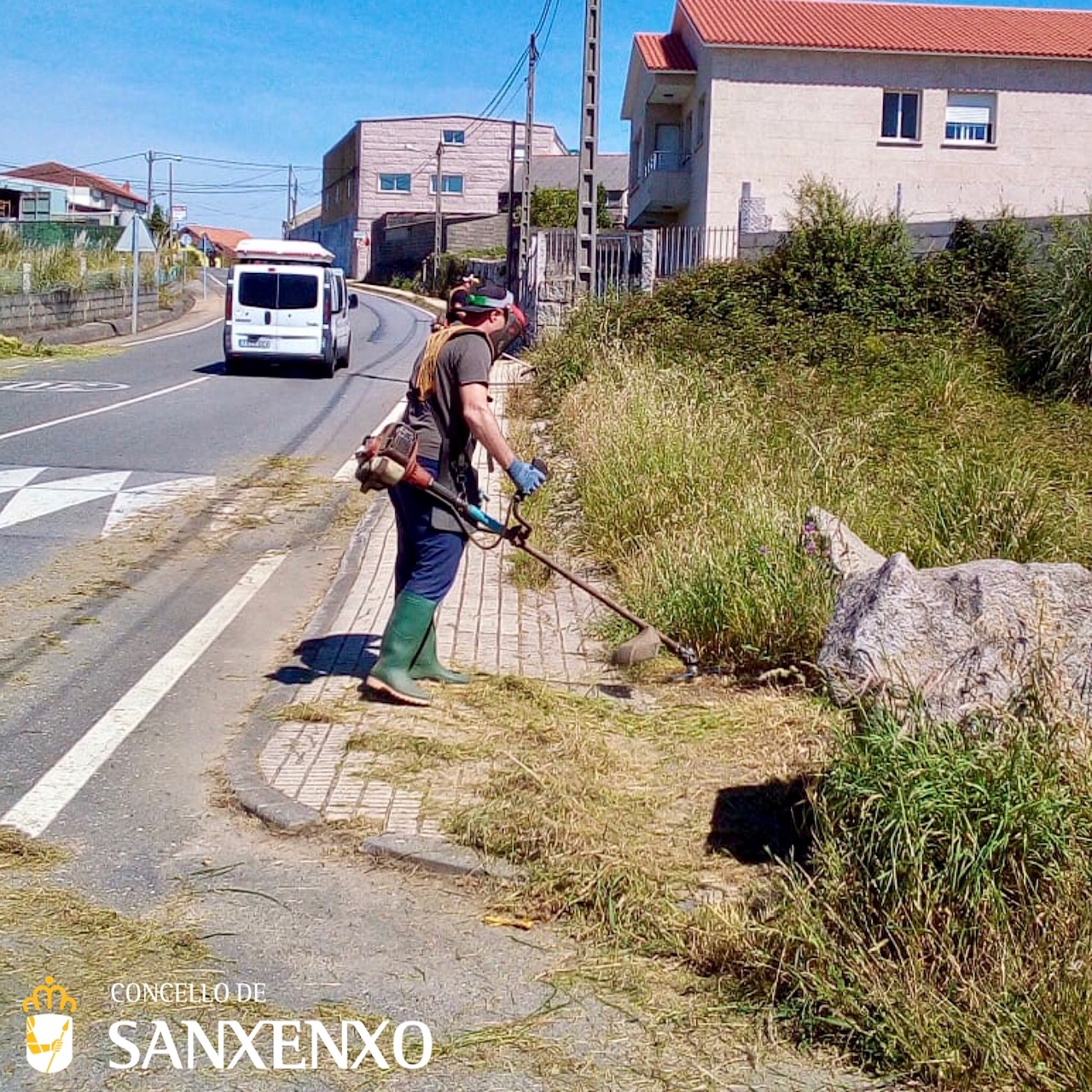 El CONCELLO DE SANXENXO REFUERZA DESDE HOY SU PLANTILLA MUNICIPAL CON VEINTE OPERARIOS DE JARDINES, PLAYAS Y SERVICIOS