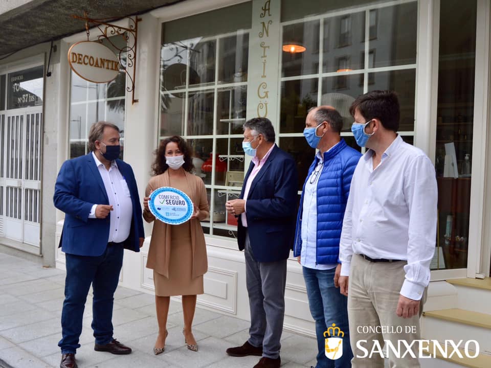 DOS ESTABLECIMIENTO DE SANXENXO RECIBEN EL SELLO “COMERCIO SEGURO” FRENTE AL COVID 19