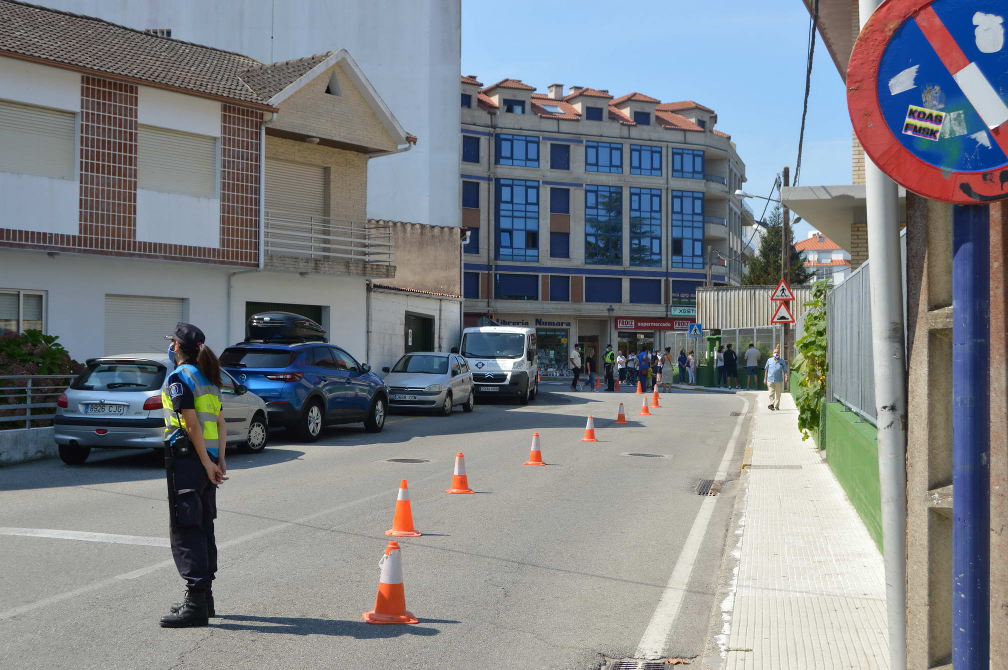 OS CENTROS EDUCATIVOS AVALÍAN DE FORMA POSITIVA O PLAN DE SEGURIDADE DA POLICÍA LOCAL NAS ENTRADAS E SAÍDAS 