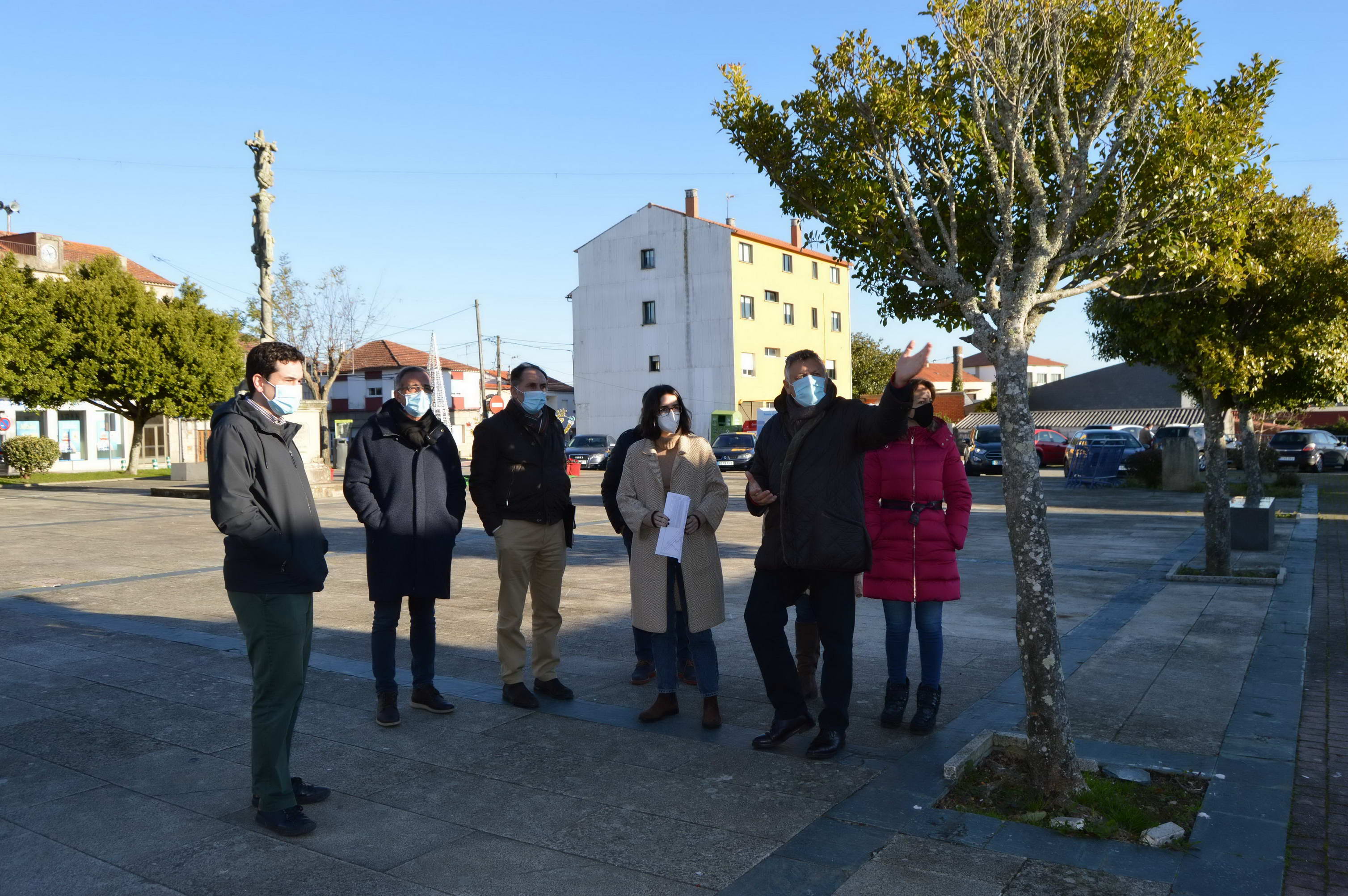 LA MEJORA DE LA PRAZA DE VILALONGA PROFUNDIZARÁ EN LA INTEGRACIÓN CON EL CAMPO DE FÚTBOL Y EL ENTORNO