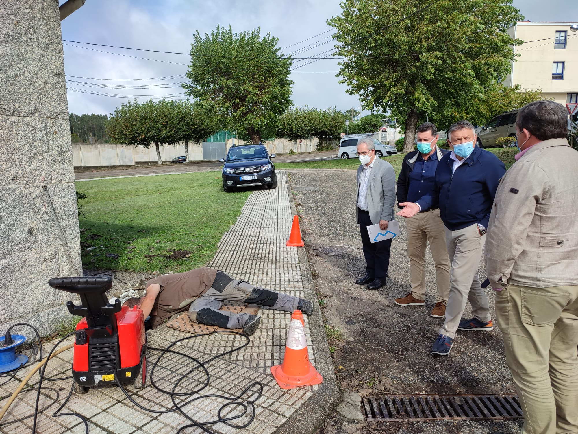 UN ATASCO EN EL COLECTOR UBICADO EN EL RECINTO DEL PAC DE BALTAR PROVOCÓ EL DESBORDAMIENTO DE FECALES