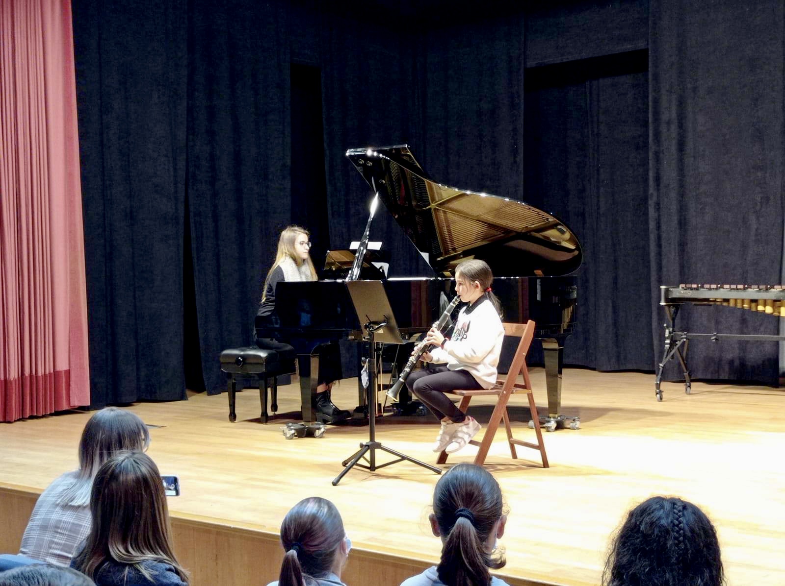 LA ESCUELA DE MÚSICA MUNICIPAL PONE EN MARCHA LOS CICLOS MUSICAIS EN EL AUDITORIO EMILIA PARDO BAZÁN