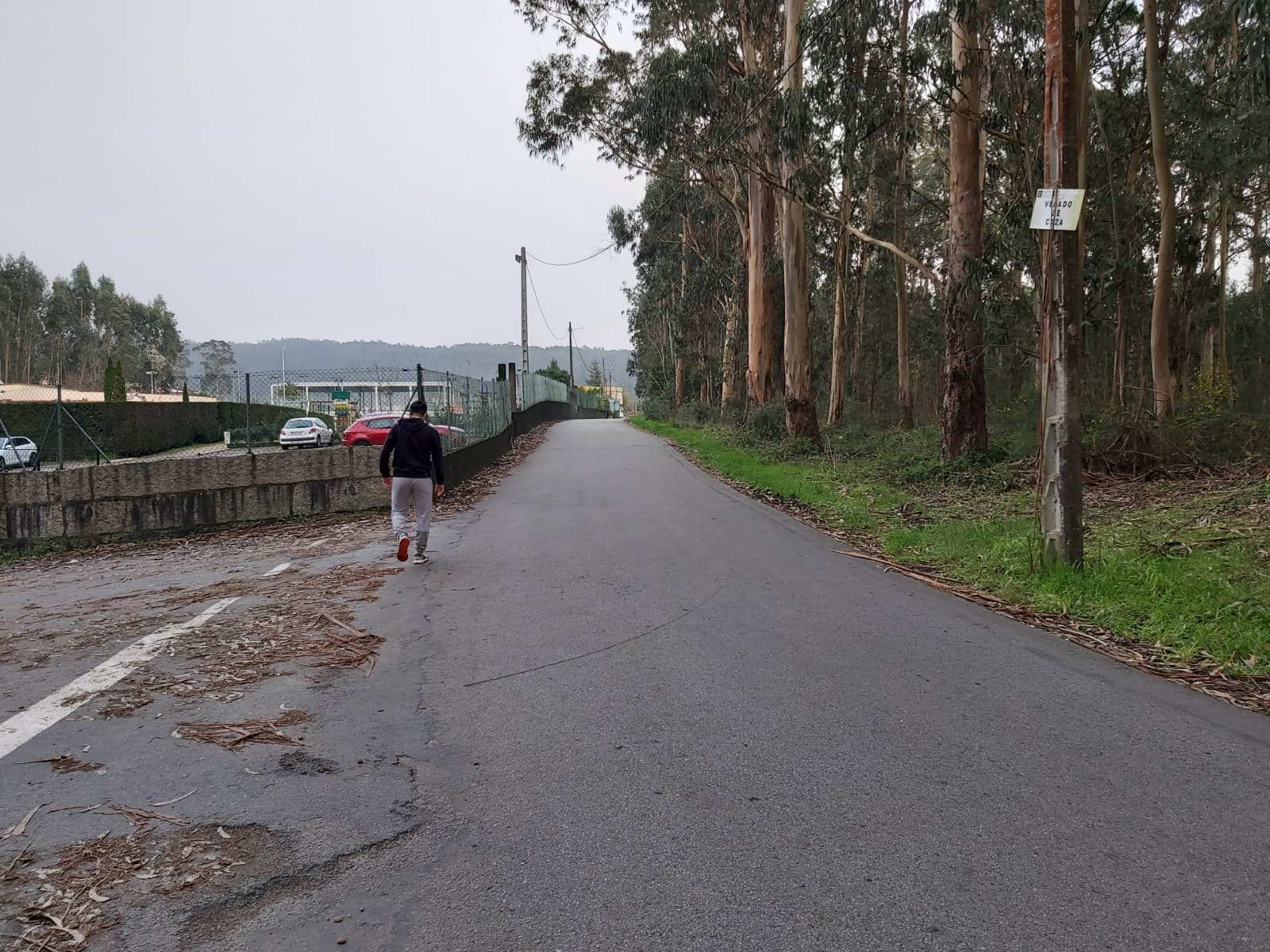 EL CONCELLO HUMANIZARÁ EL VIAL QUE UNE O VINQUIÑO-CONTUMIL CON UNA SENDA PEATONAL Y UN ÁREA DE CONVIVENCIA