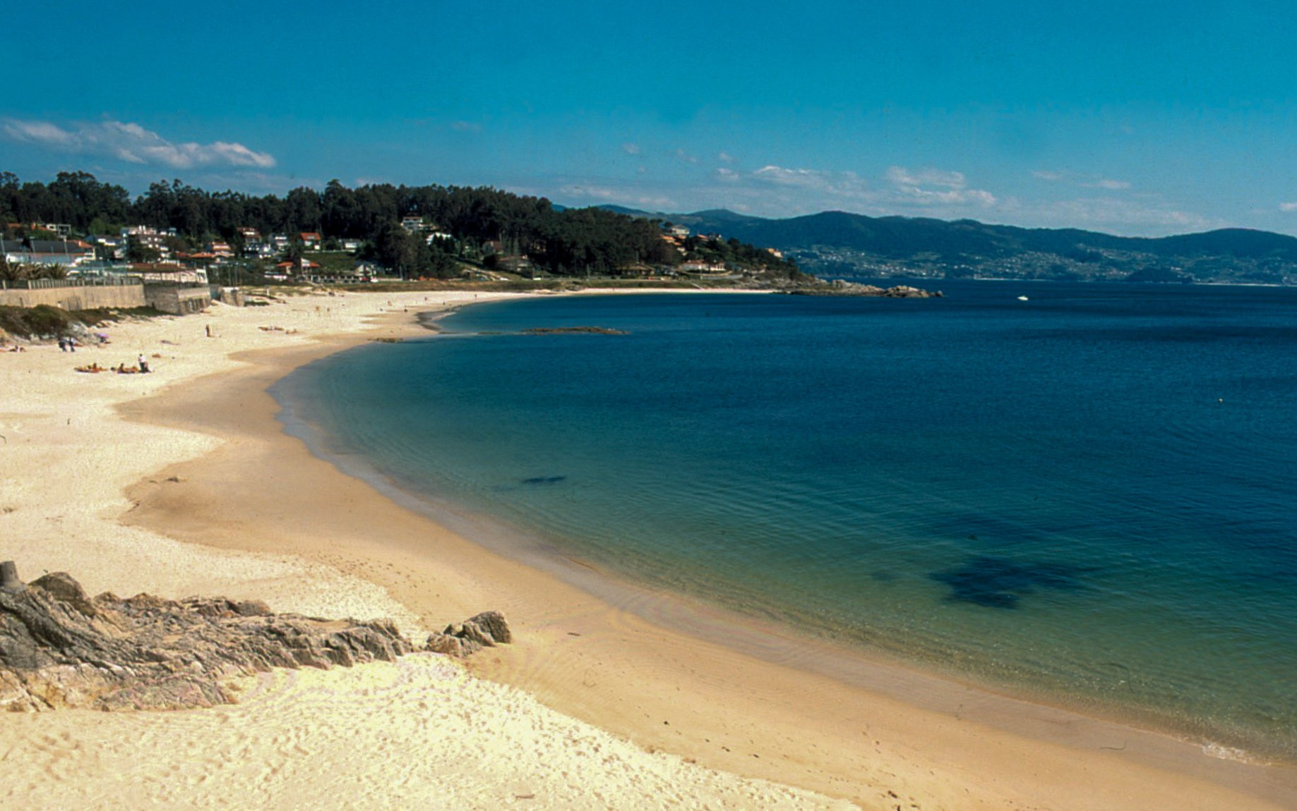 SANXENXO CONTARÁ EL PRÓXIMO VERANO CON SU PRIMERA ORDENANZA DE PLAYAS PARA FOMENTAR EL USO RESPONSABLE DE SUS ARENALES   