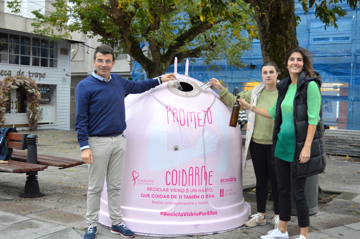 SANXENXO Y ECOVIDRIO SE UNEN POR LA CAMPAÑA “RECICLA VIDRIO POR ELLAS” EN EL DÍA INTERNACIONAL DE LUCHA CONTRA EL CÁNCER DE MAMA