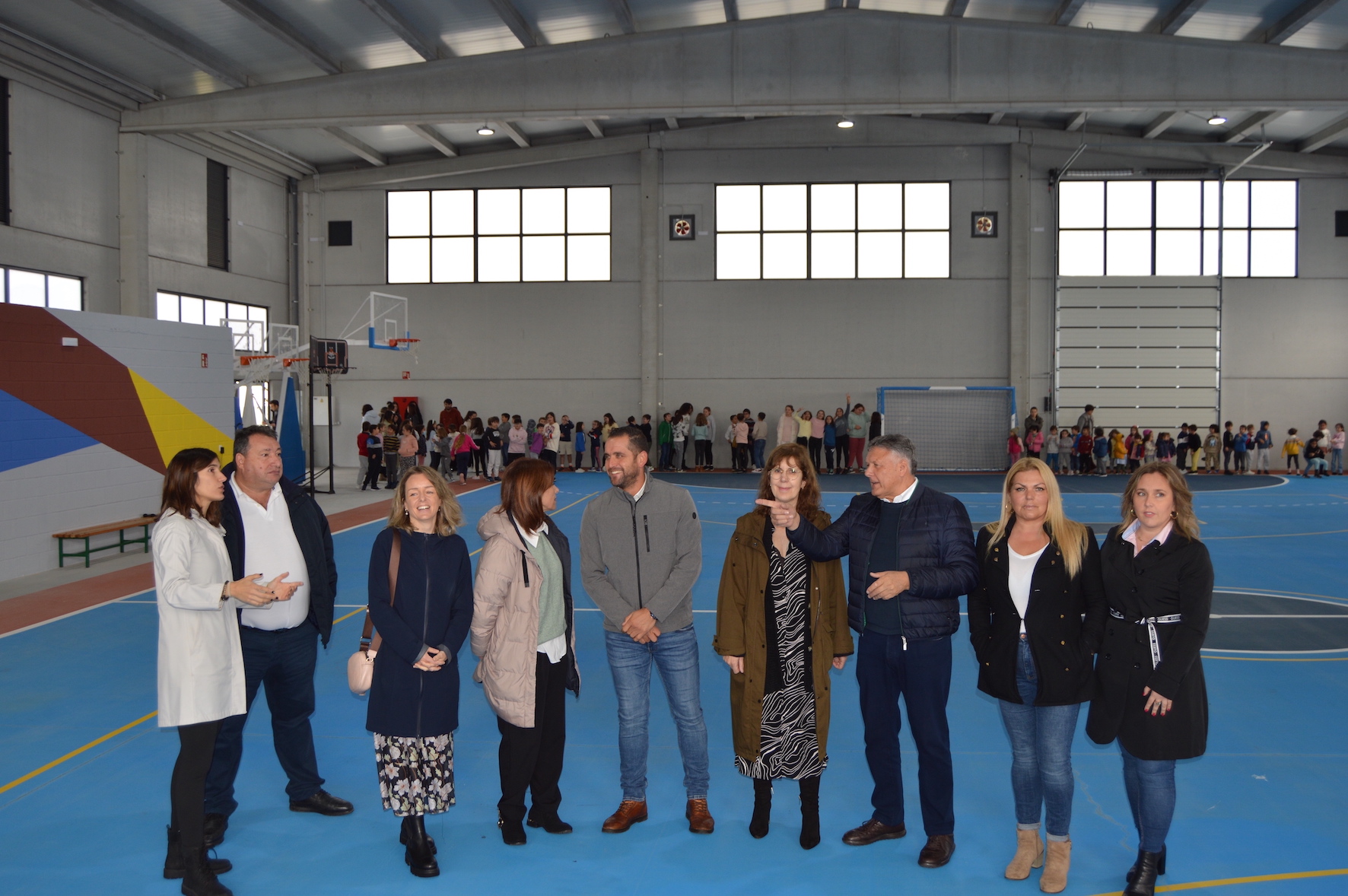 EL CONCELLO CONCLUYE LA SEGUNDA FASE DE LA PISTA POLIDEPORTIVA DE NANTES CON EL CIERRE EXTERIOR Y LOS VESTUARIOS