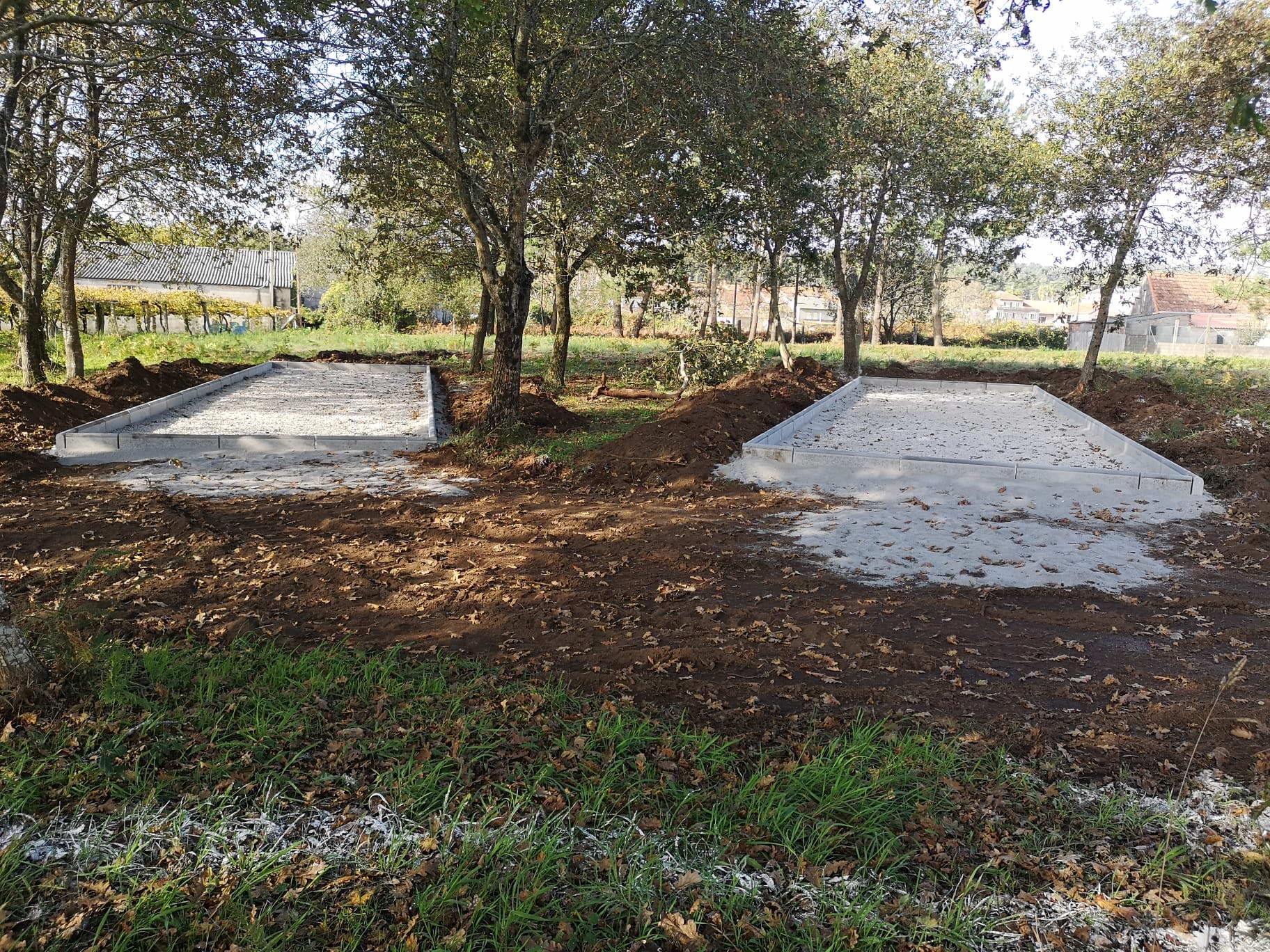 COMIENZA LA CONSTRUCCIÓN DE LAS DOS PISTAS DE PETANCA CON ZONA DE APARCAMIENTO EN NANTES