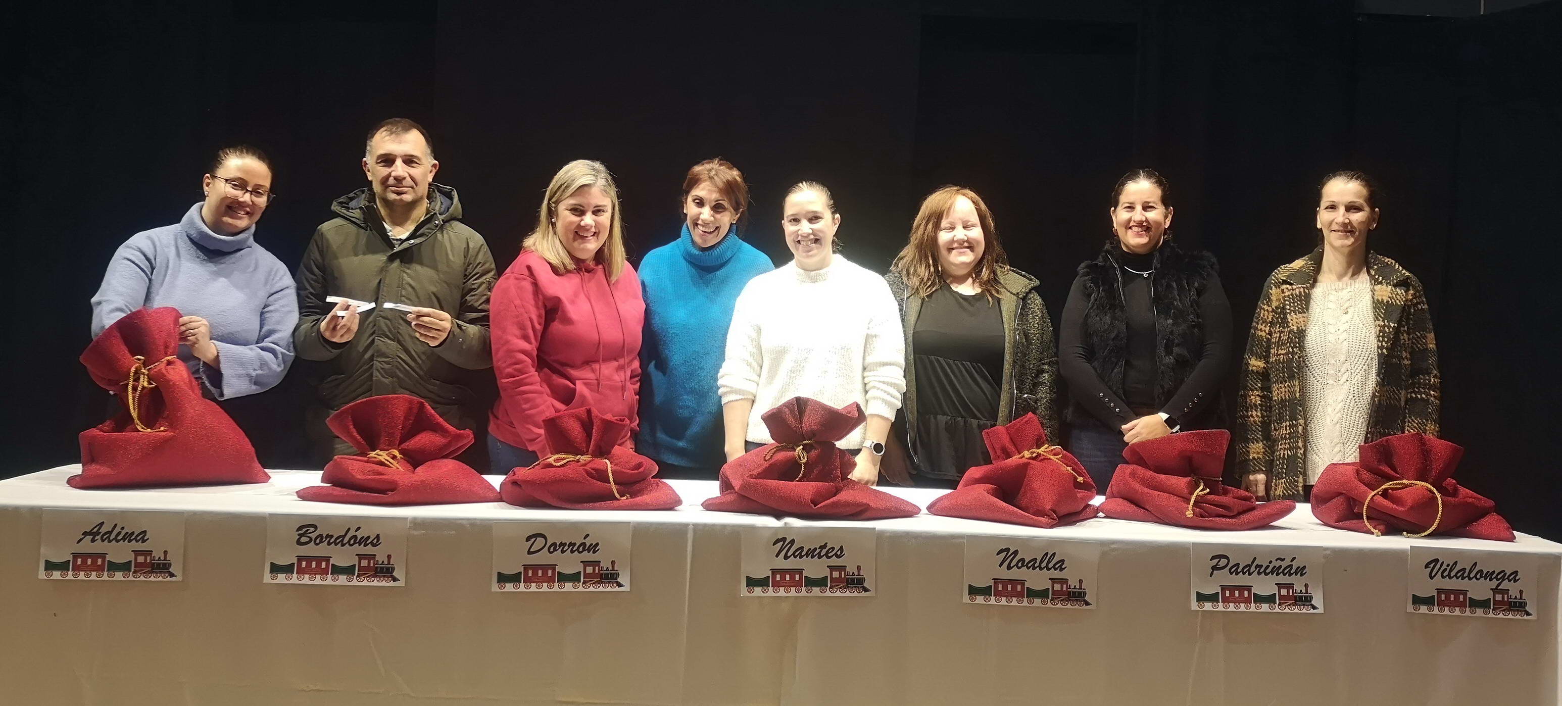 UN TOTAL DE 31 NIÑOS Y NIÑAS DE SANXENXO PODRÁN ACOMPAÑAR A LOS REYES EN LA CABALGATA A BORDO DEL TREN MAGO