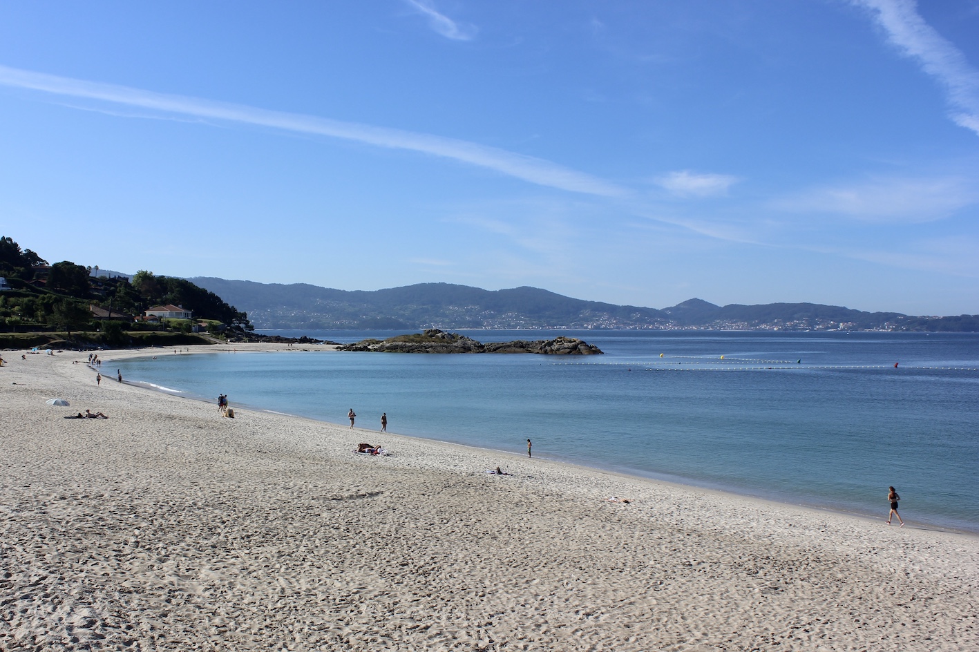 LAS PLAYAS DE AREAS, SILGAR, CANELAS Y MONTALVO CONTARÁN, POR PRIMERA VEZ, CON SOCORRISTAS DESDE EL 3 DE JUNIO