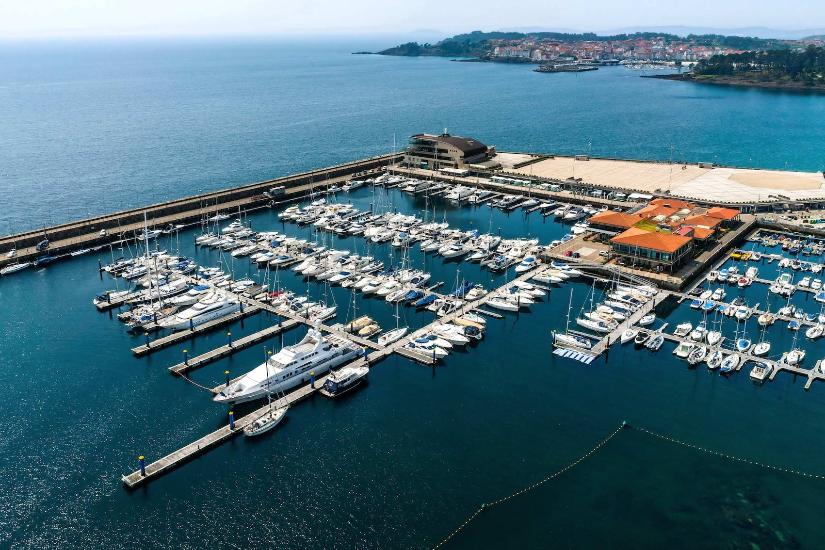O PORTO DEPORTIVO JUAN CARLOS I RECUPERA A ACTIVIDADE DE ANTES DA PANDEMIA E INCREMENTA A VENDA DE COMBUSTIBLE