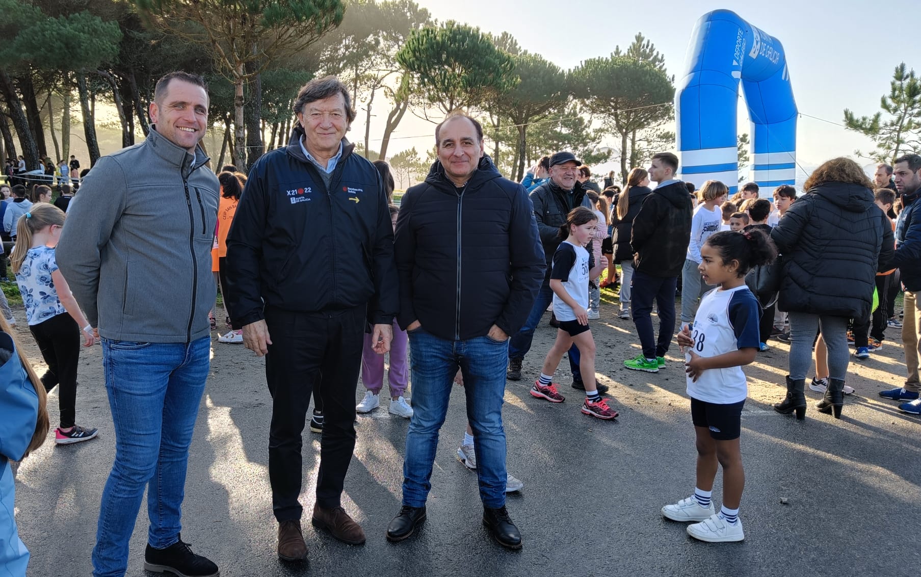 El PINAR DE MONTALVO ACOGE UNA JORNADA DEL CROSS CAMPO A TRAVÉS ZONAL DO SALNÉS CON 1.482 ESCOLARES