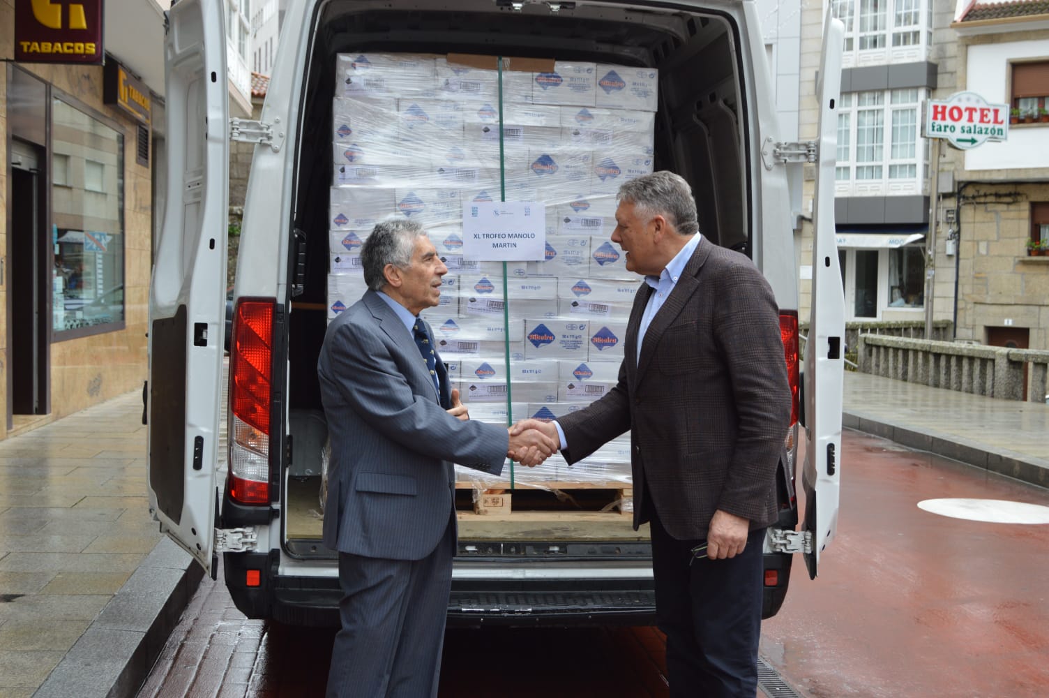 LA RECAUDACIÓN SOLIDARIA DEL TROFEO MANOLO MARTÍN AYUDARÁ A LLEVAR 30.000 LATAS DE CONSERVA A 3 ORFANATOS DE UCRANIA