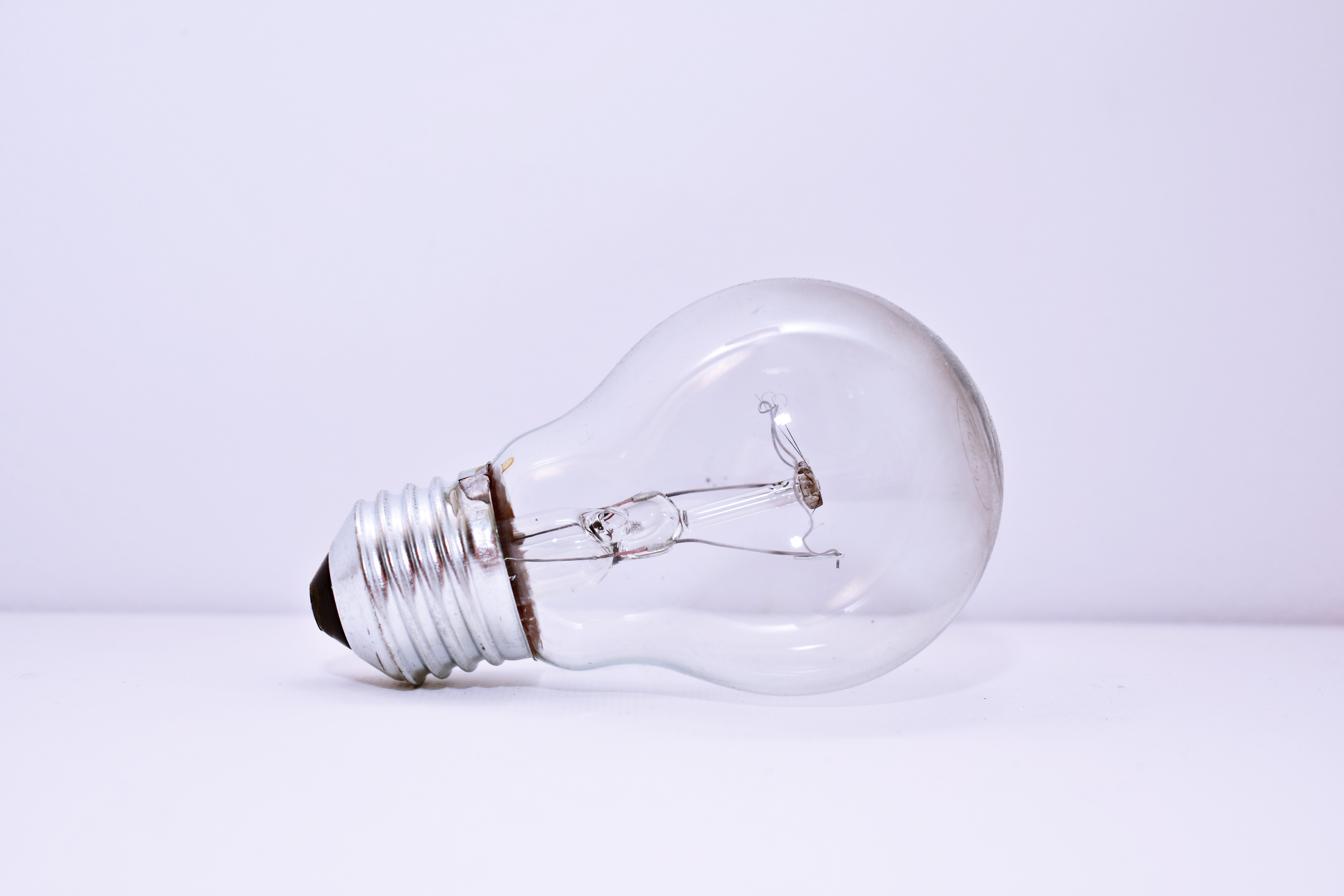 SANXENXO SACA A CONCURSO A SUBMINISTRACIÓN ELÉCTRICA MUNICIPAL POR 1,1 MILLÓNS DE EUROS E OBRIGA A QUE POLO MENOS O 40% PROCEDA DE ENERXÍAS RENOVABLES