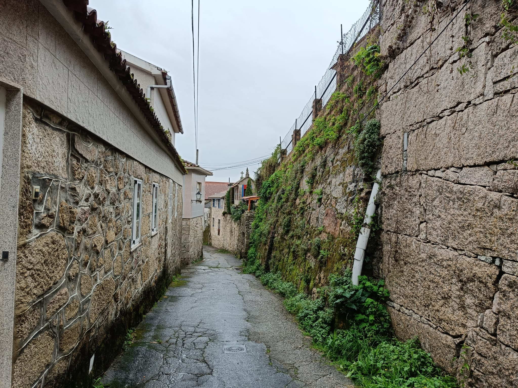 O CONCELLO ADXUDICA A HUMANIZACIÓN DO CAMIÑO DA FONTIÑA EN BORDÓNS POR 69.210 EUROS