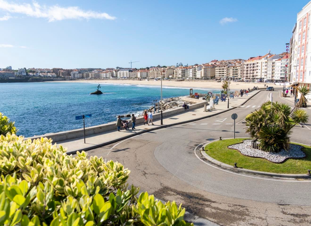 O NÚMERO DE VISITANTES ÁS OFICINAS DE TURISMO DE SANXENXO E PORTONOVO CRECEU UN 20,25% EN SEMANA SANTA