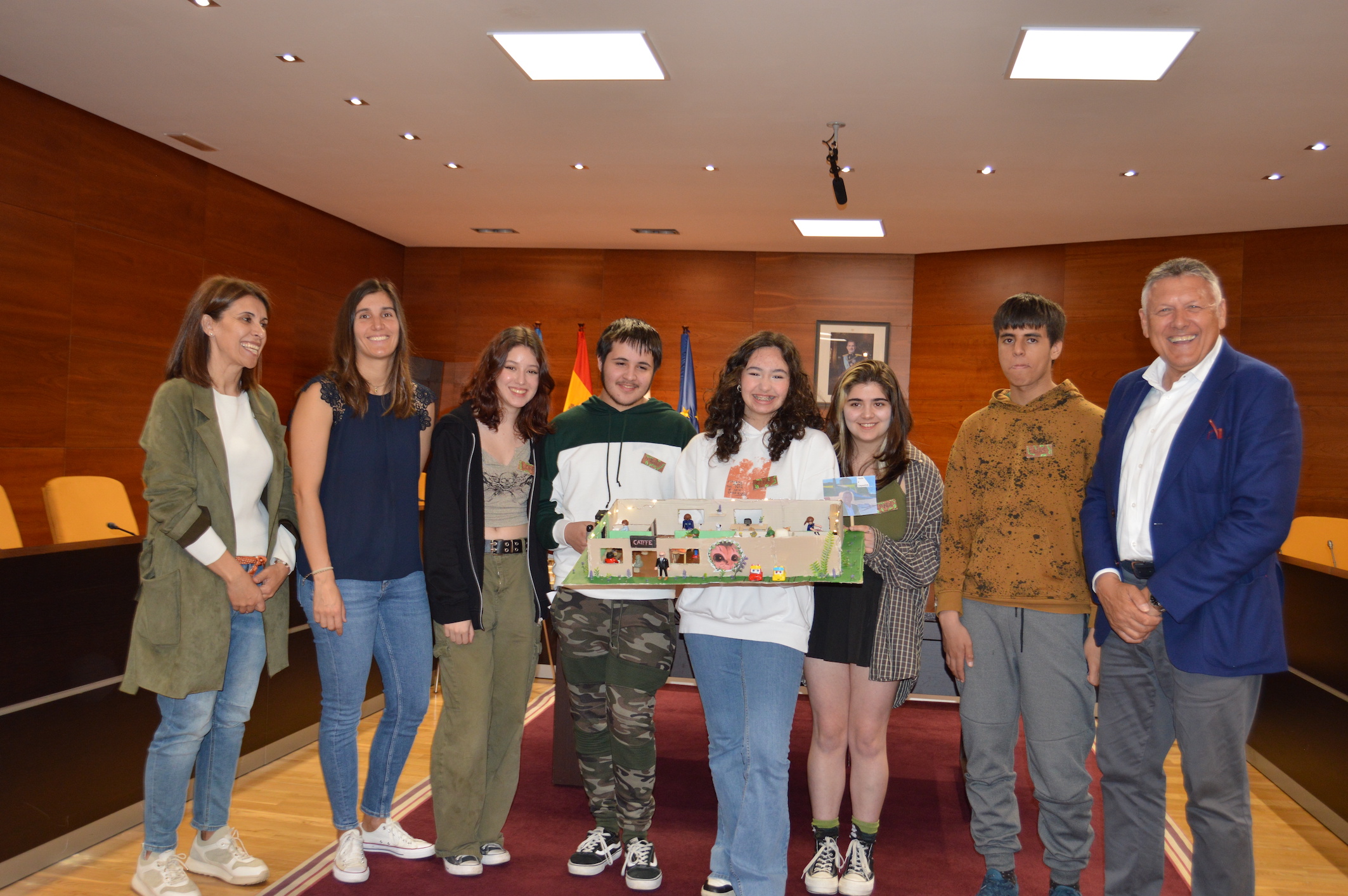 ALUMNOS E ALUMNAS DO IES VILALONGA PRESENTAN TRES PROXECTOS PARA EXECUTAR EN SANXENXO
