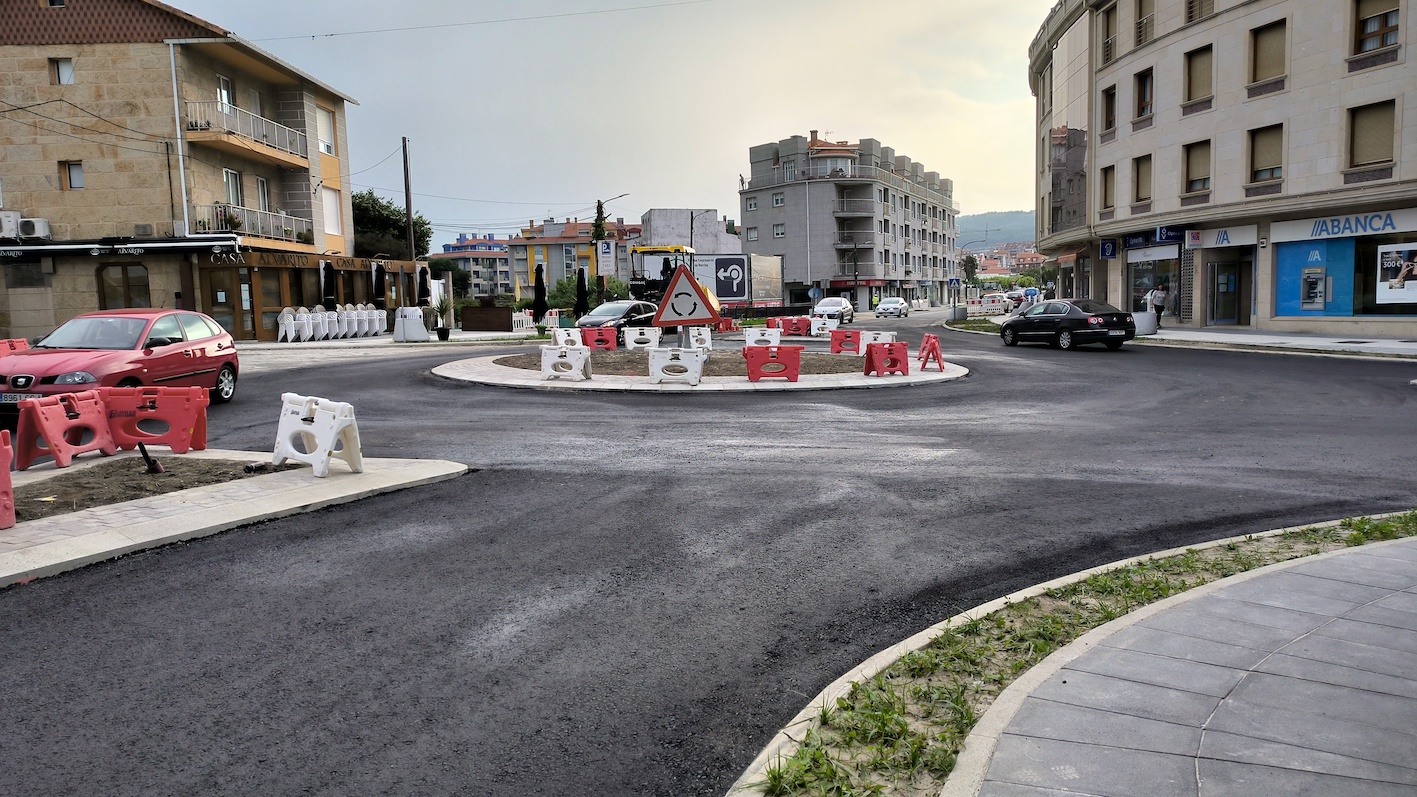 A OBRA DO BULEVAR DE PORTONOVO PARALÍZASE DESDE HOXE CO 60% EXECUTADO E RETOMARASE EN SETEMBRO
