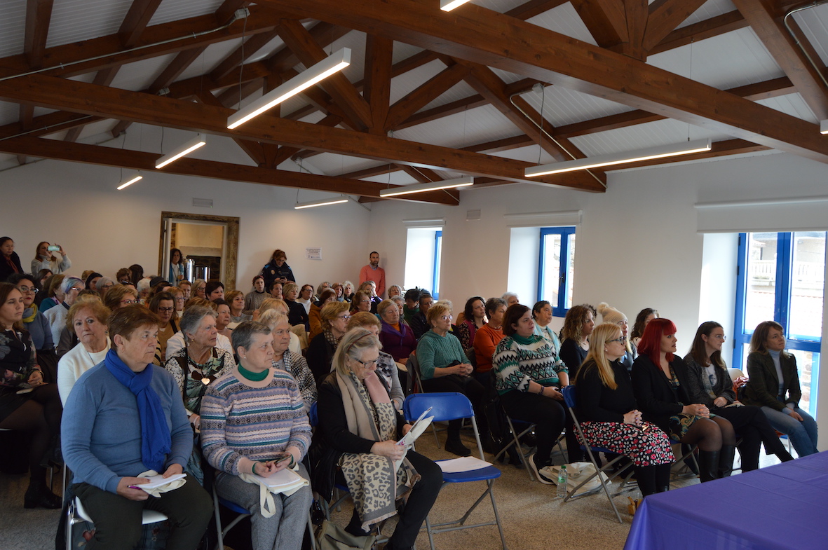 LAS MUJERES DE SANXENXO TOMAN LA PALABRA PARA REIVINDICAR LA IGUALDAD EN LOS ACTOS DEL 8-M