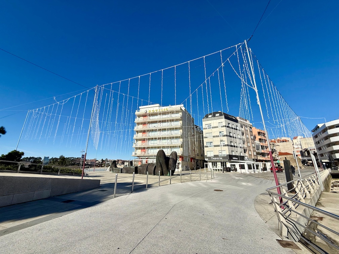 SANXENXO CONTARÁ CON 11 ‘RECUNCHOS DE NADAL’ CON 48 ABETOS DONADOS A LAS ASOCIACIONES PARA SU DECORACIÓN