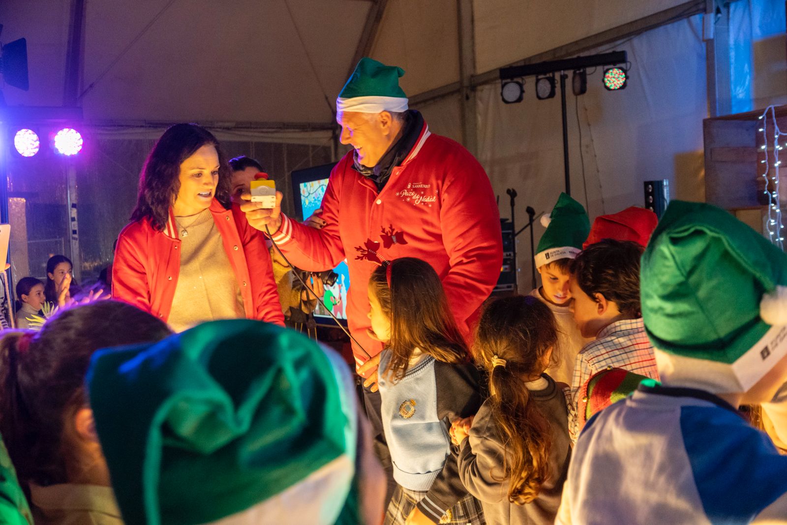 SANXENXO ENCIENDE SU NAVIDAD Y DA EL PISTOLETAZO DE INICIO A UNA AMPLIA PROGRAMACIÓN FESTIVA