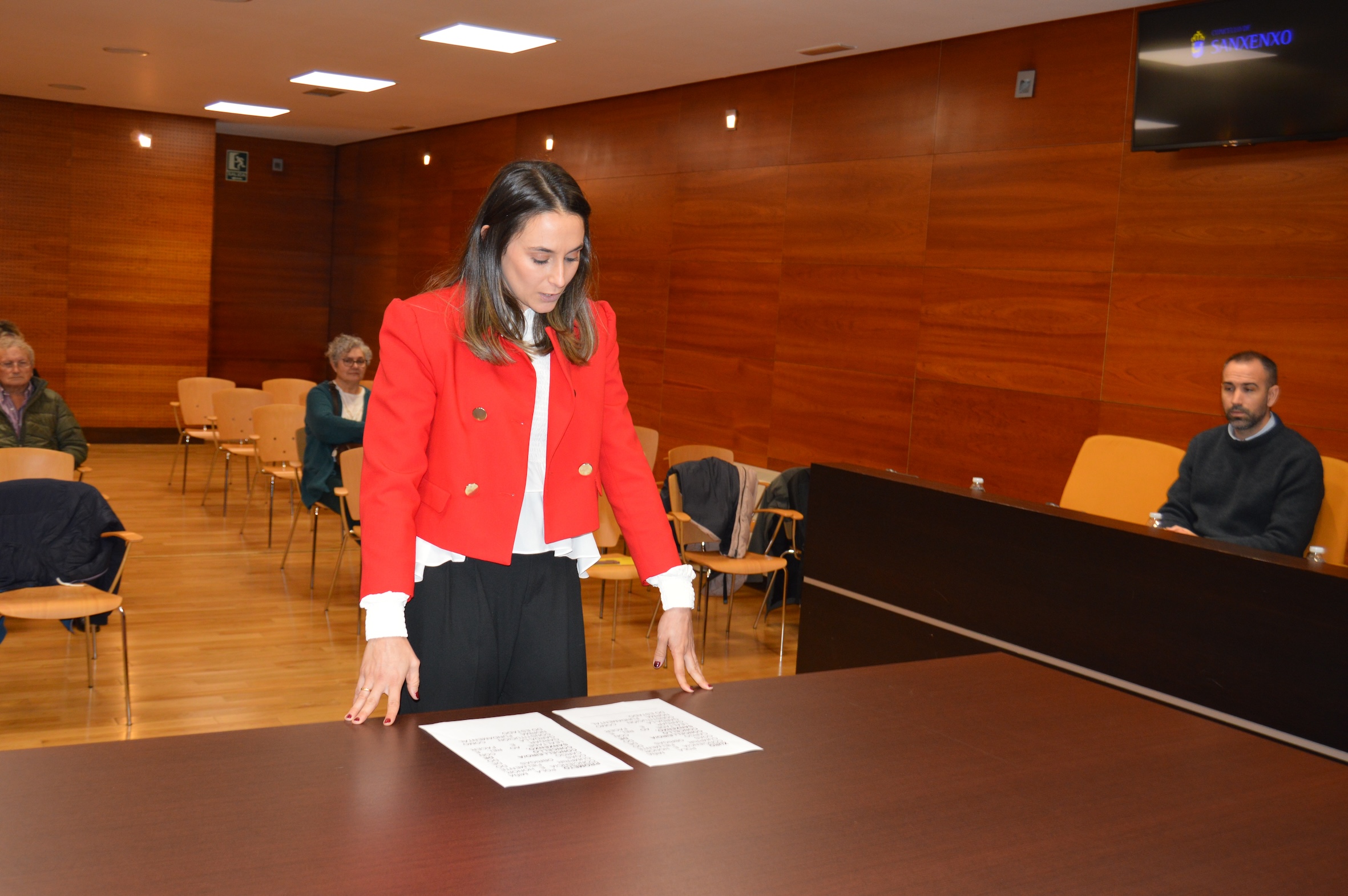 LA CORPORACIÓN MUNICIPAL DE SANXENXO INCORPORA A TRES NUEVOS CONCEJALES