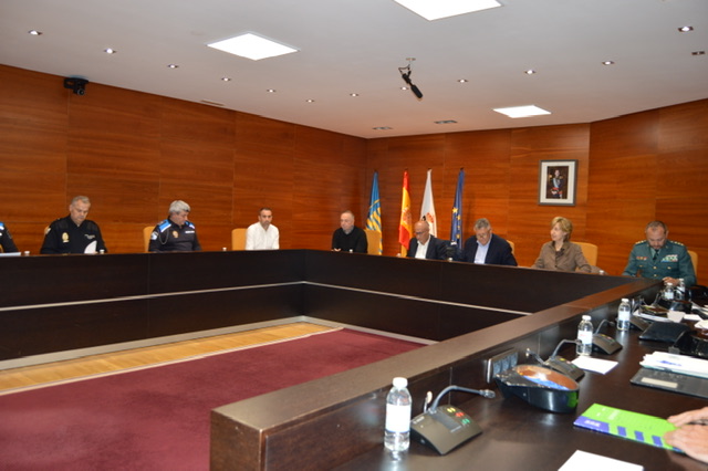 POLICÍA LOCAL Y GUARDIA CIVIL REFORZARÁN ESTE VERANO SU COLABORACIÓN EN SEGURIDAD Y MOVILIDAD EN SANXENXO