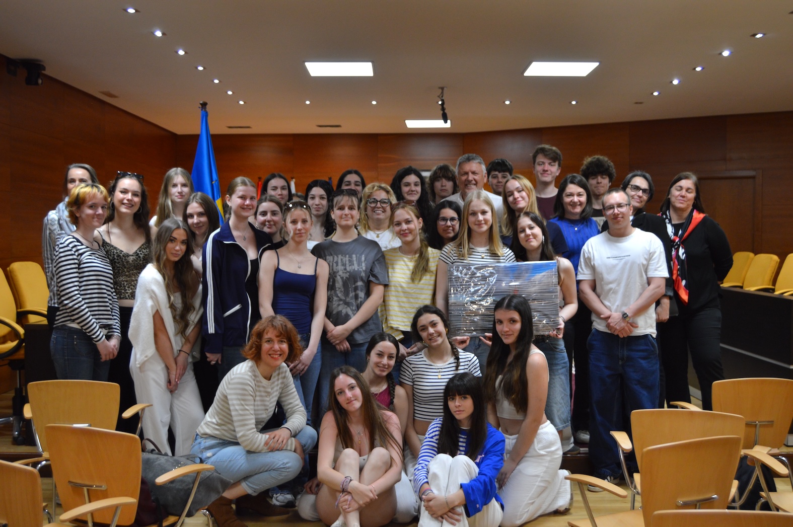 RECEPCIÓN A LOS ESTUDIANTES AUSTRÍACOS QUE PARTICIPAN EN UN INTERCAMBIO CON EL IES SANXENXO