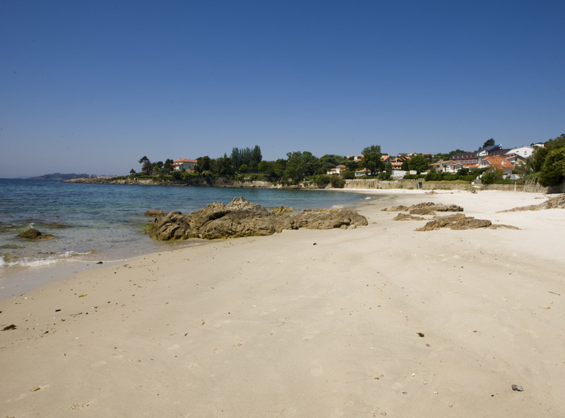 EL CONCELLO ACOMETERÁ PARA MEJORAR LA CALIDAD DE AGUA EN LAS PLAYAS DE NANÍN Y CARABUXEIRA